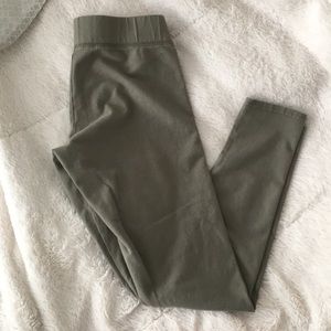 OLIVE GREEN AERIE LEGGINGS